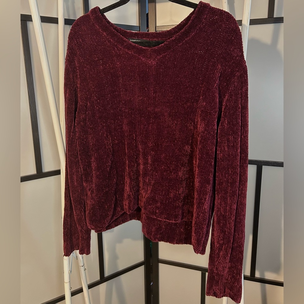 Vintage Tomfoolery Medium Burgundy 100% Acrylic Chenille Sweater with "V" Neck